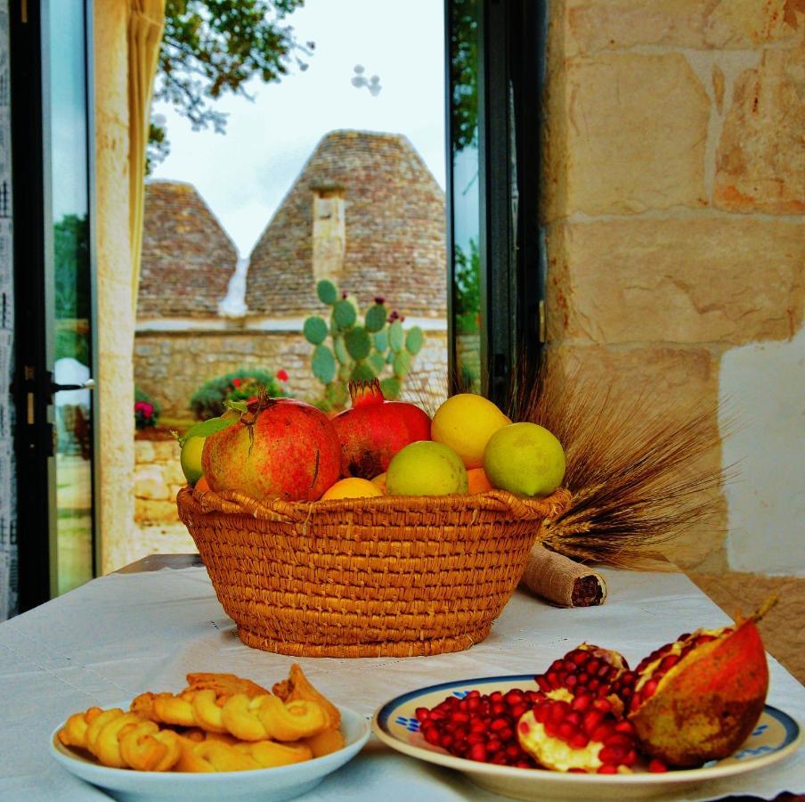 Trulli Vules Aparthotel Остуни Екстериор снимка