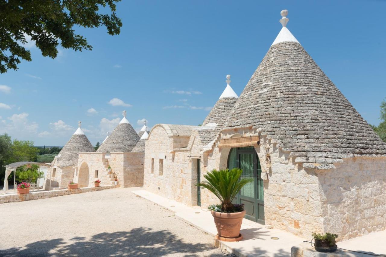 Trulli Vules Aparthotel Остуни Екстериор снимка