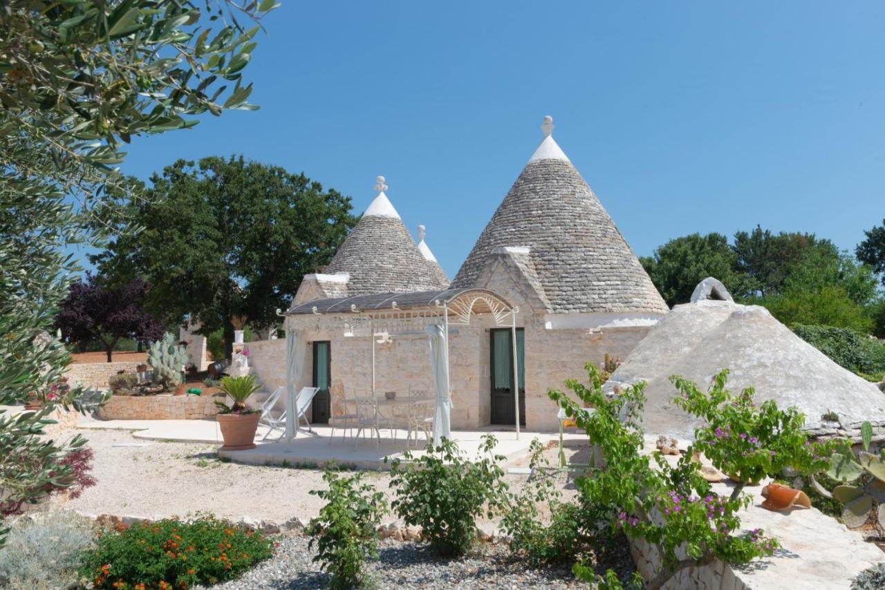 Trulli Vules Aparthotel Остуни Екстериор снимка